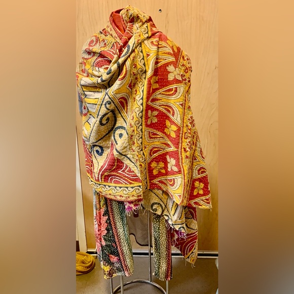 Kantha scarf or head wrap - Picture 2 of 4